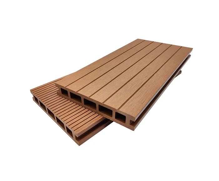 Deck WPC oco de 25 mm x 150 mm 1