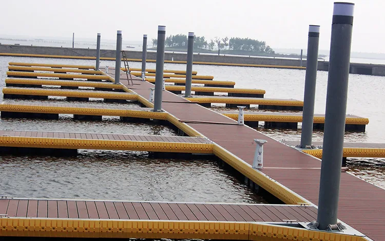 Composite-Dock-Decking