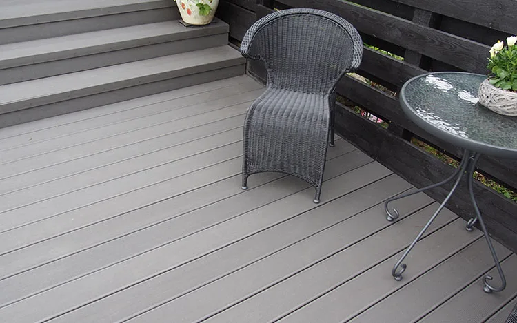 Deck cinza-WPC