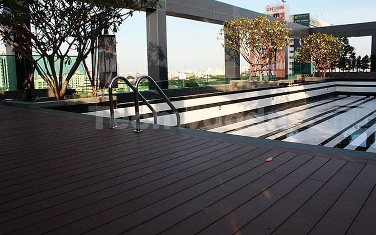 Terrasse de piscine