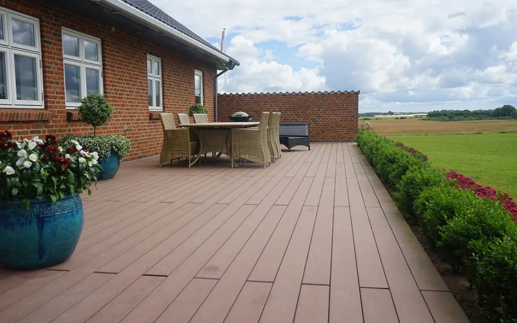 deck-garden-ideas