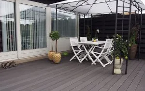 Front-Porch-decking-Ideas