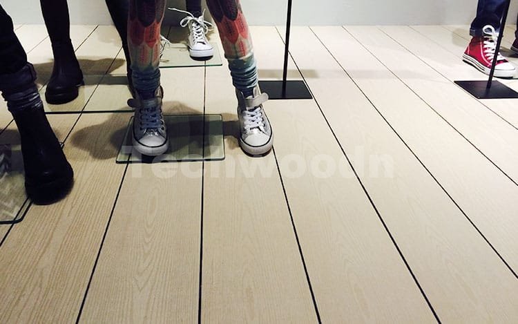 ホワイトコンポジットデッキメーカー