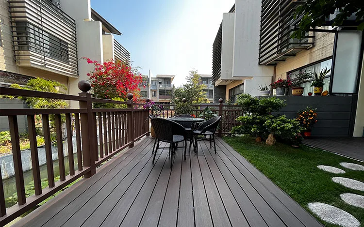 複合デッキバルコニーデッキのアイデア