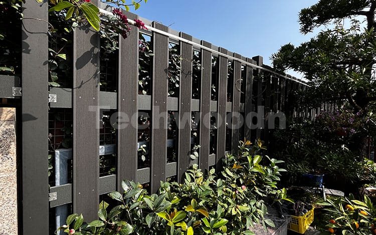 conception de panneau de clôture en plastique bois pour arrière-cour