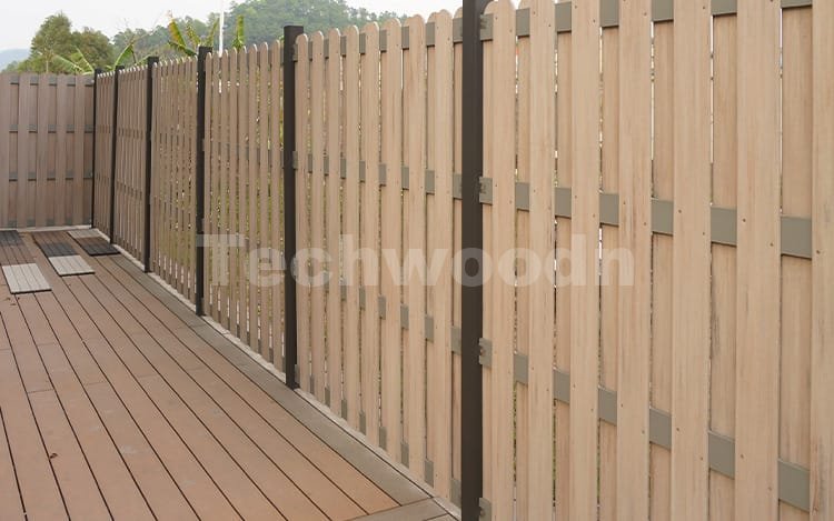 複合フェンスピケット