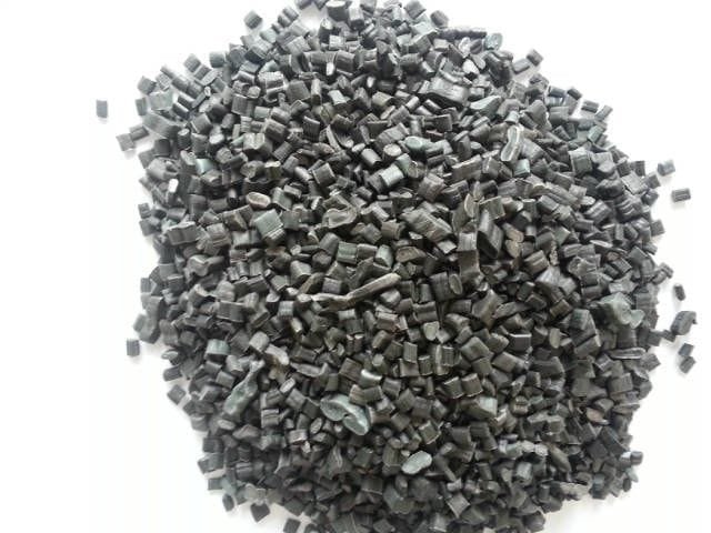 ¿De qué está hecha la tarima compuesta (2) ¿De qué está hecha la tarima compuesta (2)