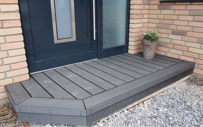 How to finish the ends of composite decking