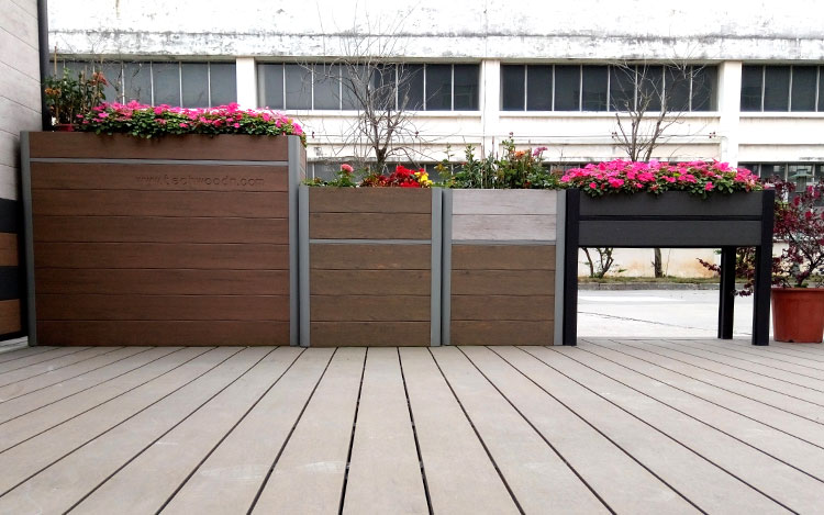 Utilisez une terrasse en composite pour fabriquer des jardinières durables