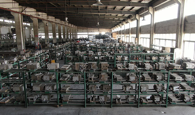 WPC decking co extrusion line